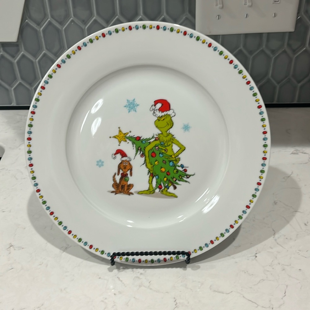 ZRIKE Brands The Grinch plates set of 4